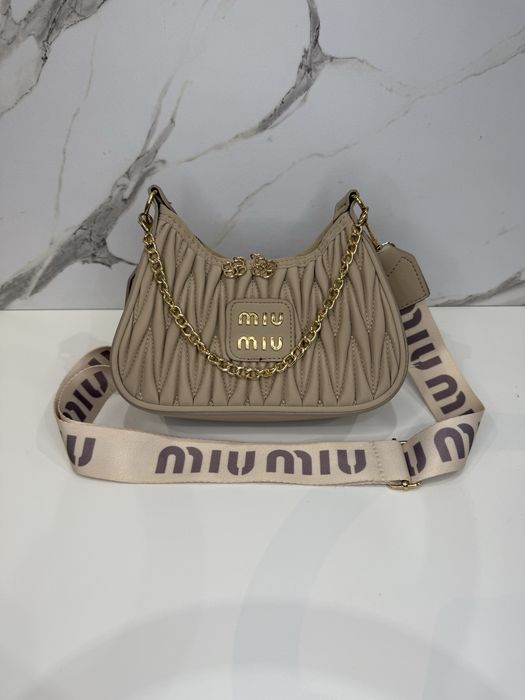 Луксозна дамска чанта Miu Miu