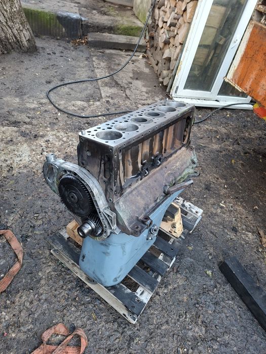 Двигател Мерцедес OM366