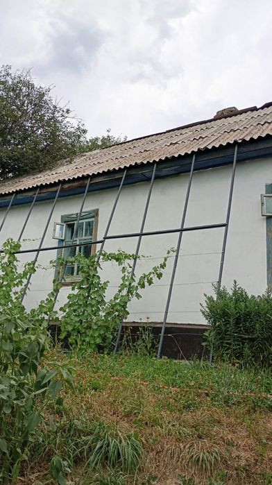 Продам два дома.