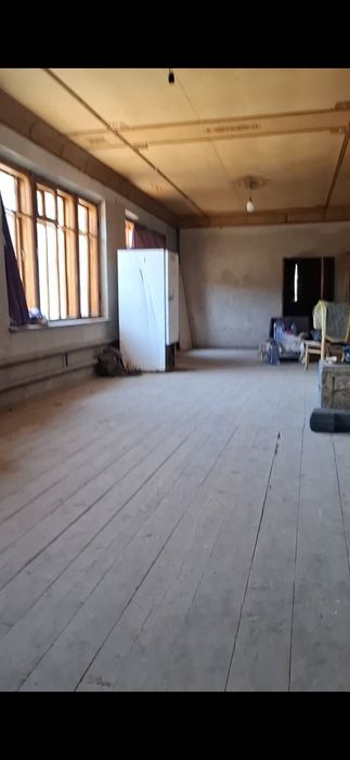 Кибрай,Гэскадрияда 20 соток ( 16 соток) ер сотувда.яшаш,дачабоп жой