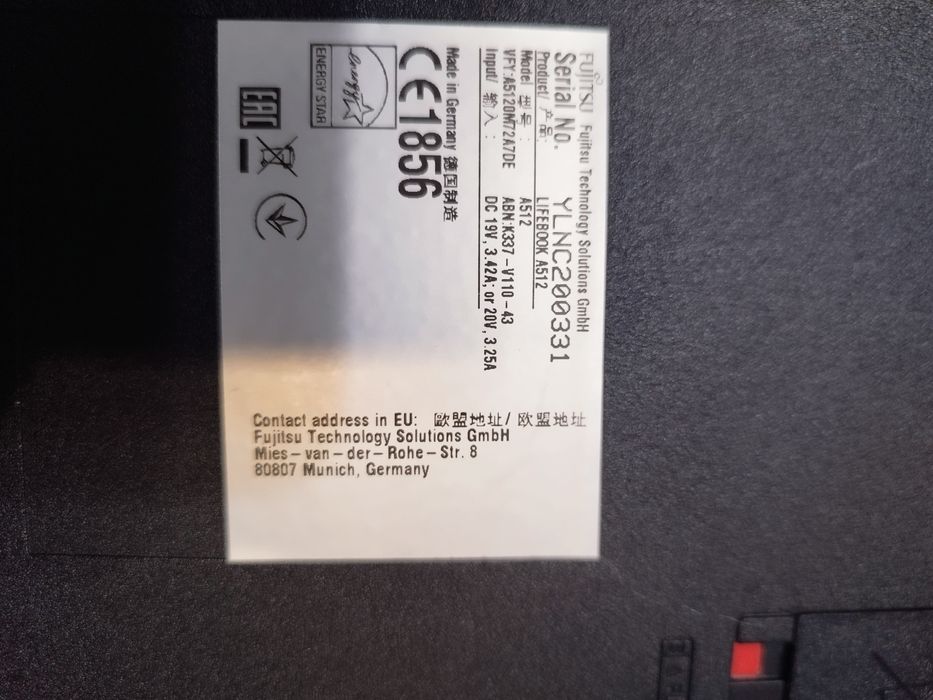 Лаптоп Fujitsu A512