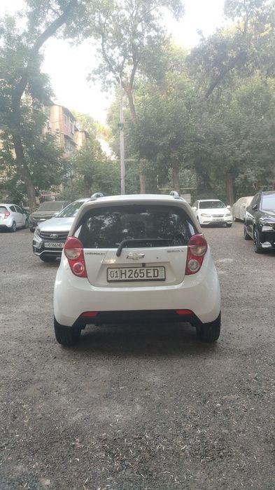 Продаю автомобиль спарк