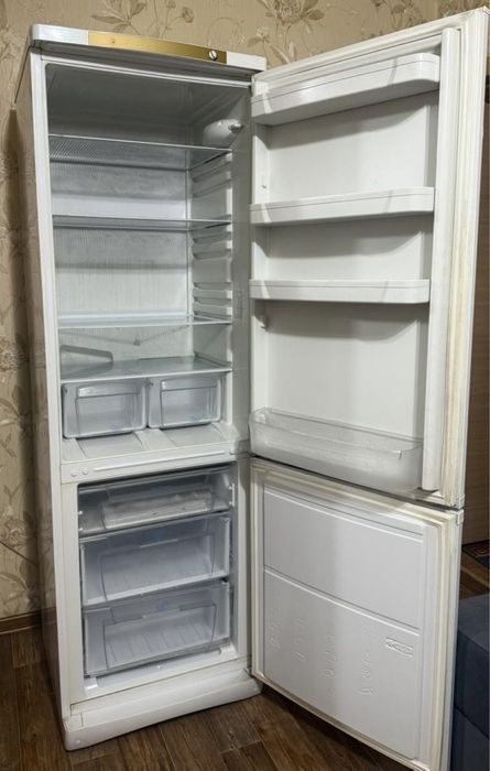 Холодильник рабочий