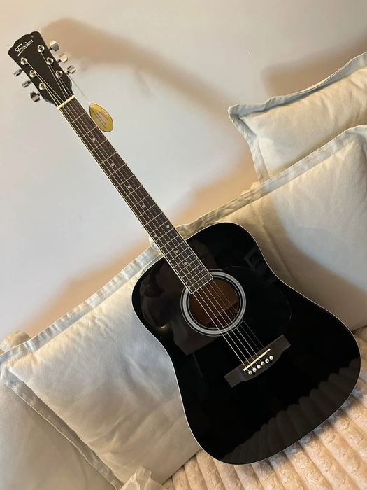 Chitara acustica noua