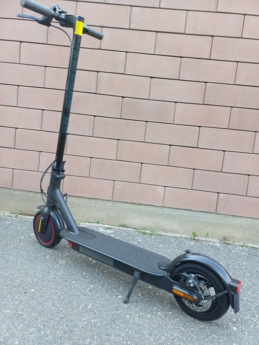 Xiaomi Mi Electric Scooter Pro 2 – Stare foarte bună