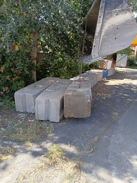 Блок фундаментный