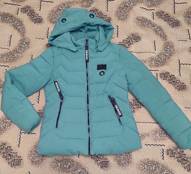 Продам куртку демисезонную