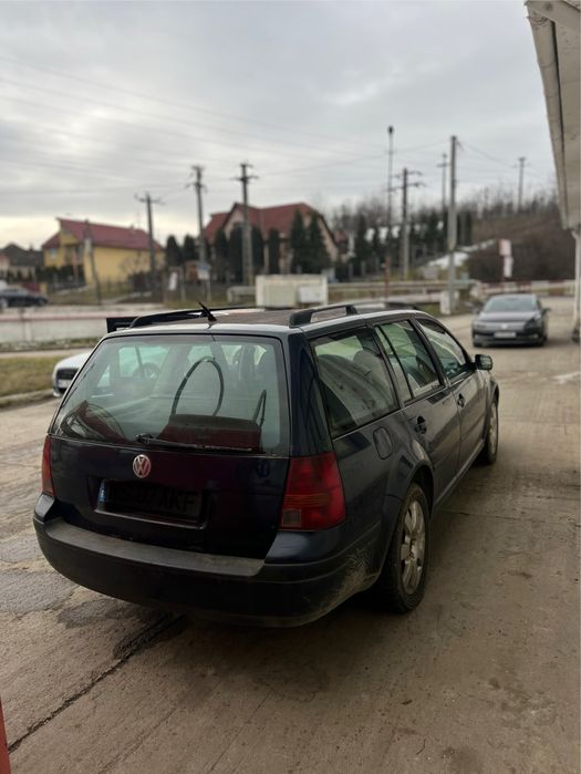 De vanzare vw golf 4