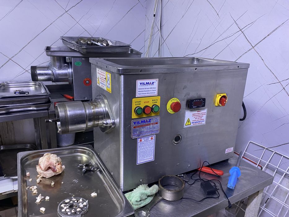 Промышленная мясорубка Yilmaz