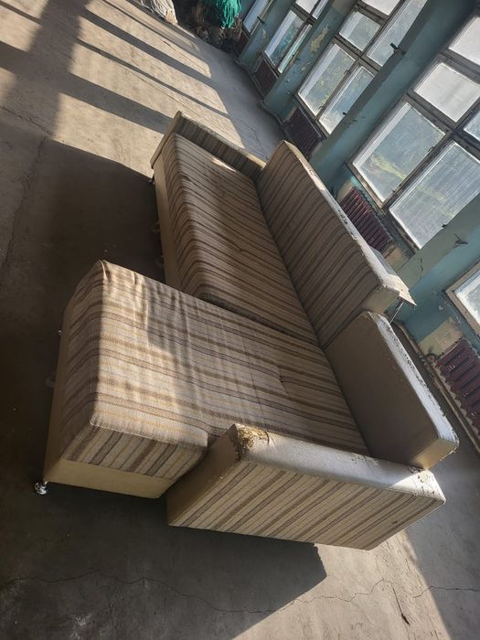 Диван отдам даром