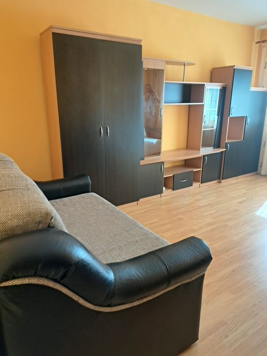 Inchiroez apartament cu 1 camera