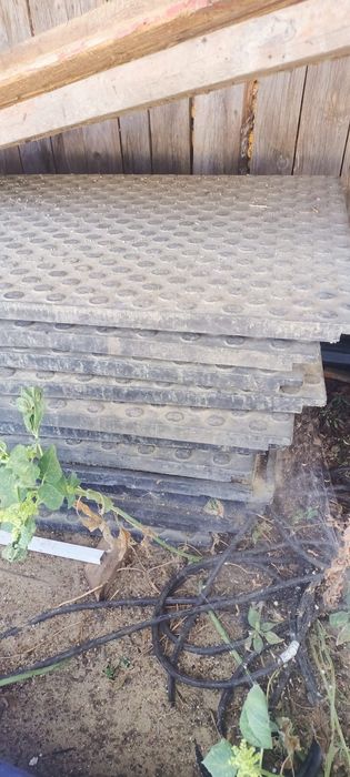 Placi din cauciuc antiderapant pt pardoseli exterioare/interioare