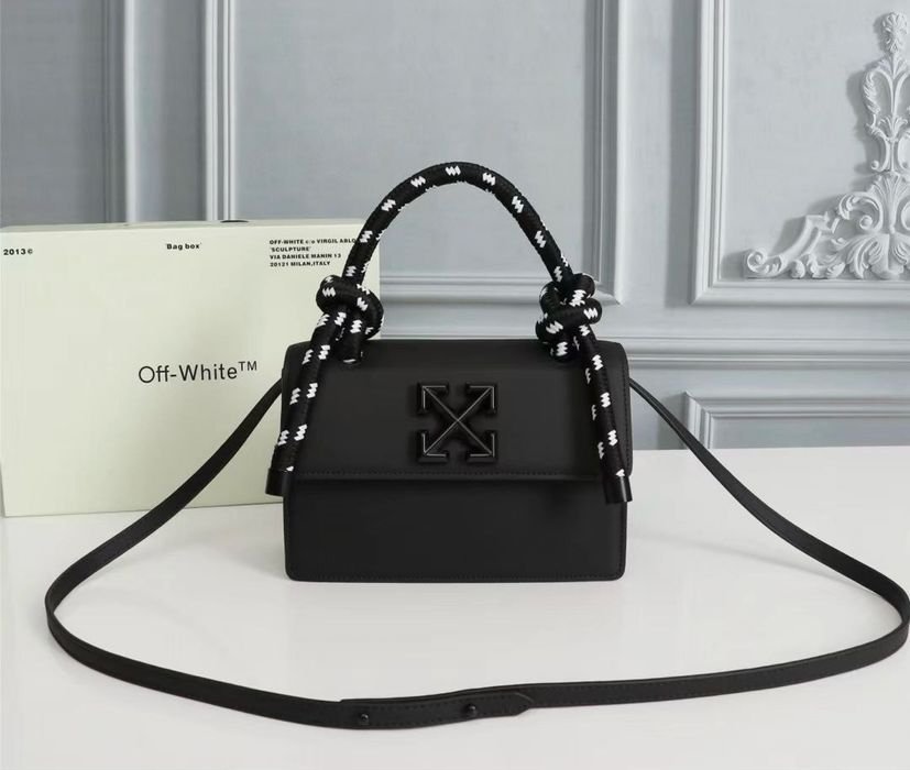 Чанта ,,off-white’’