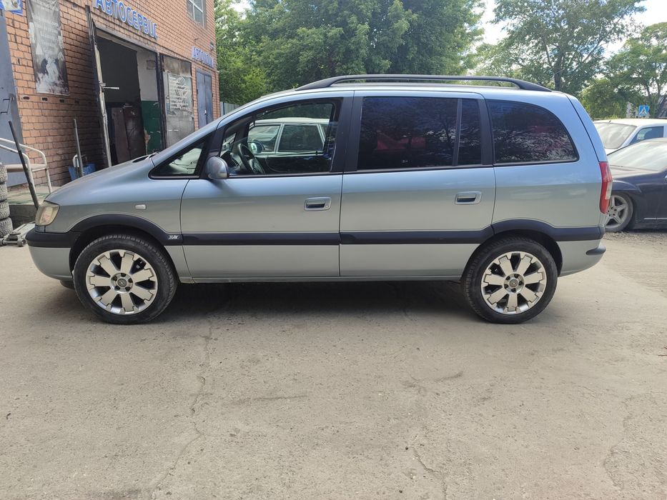 Продам Opel Zafira