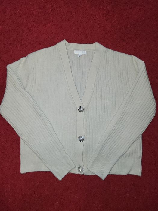 Pulover crem H&M, mărimea M,impecabil