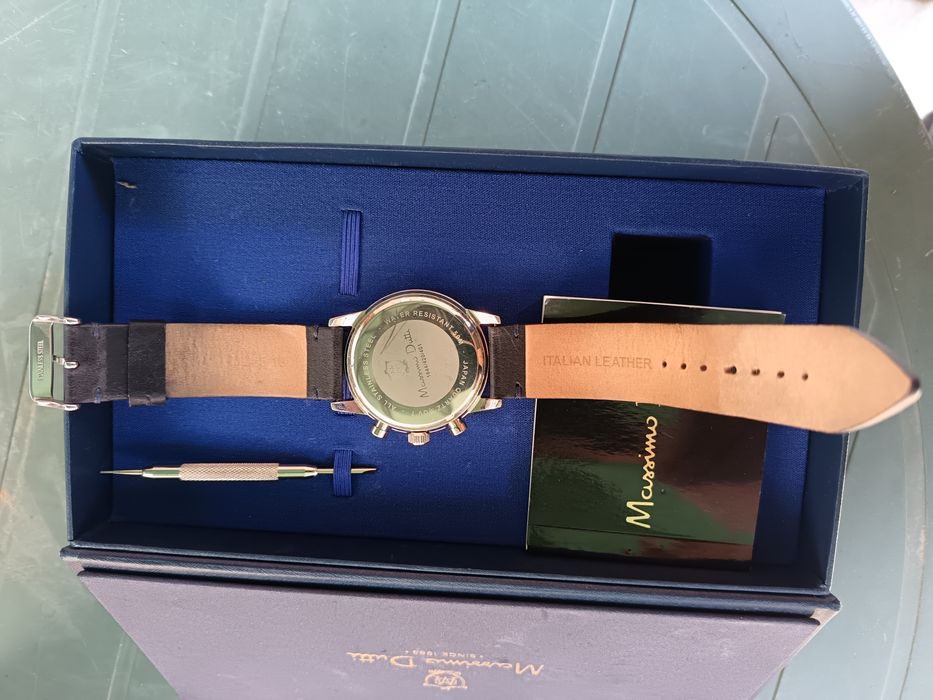 Продавам часовници работещи