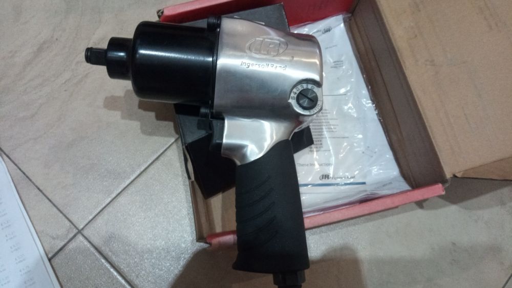 Вентили за гуми и тежести