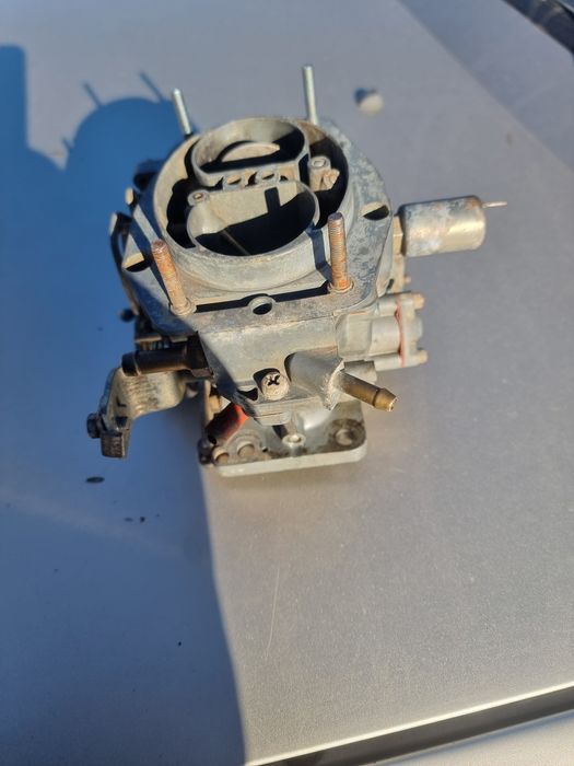 Продам карбюратор 21083