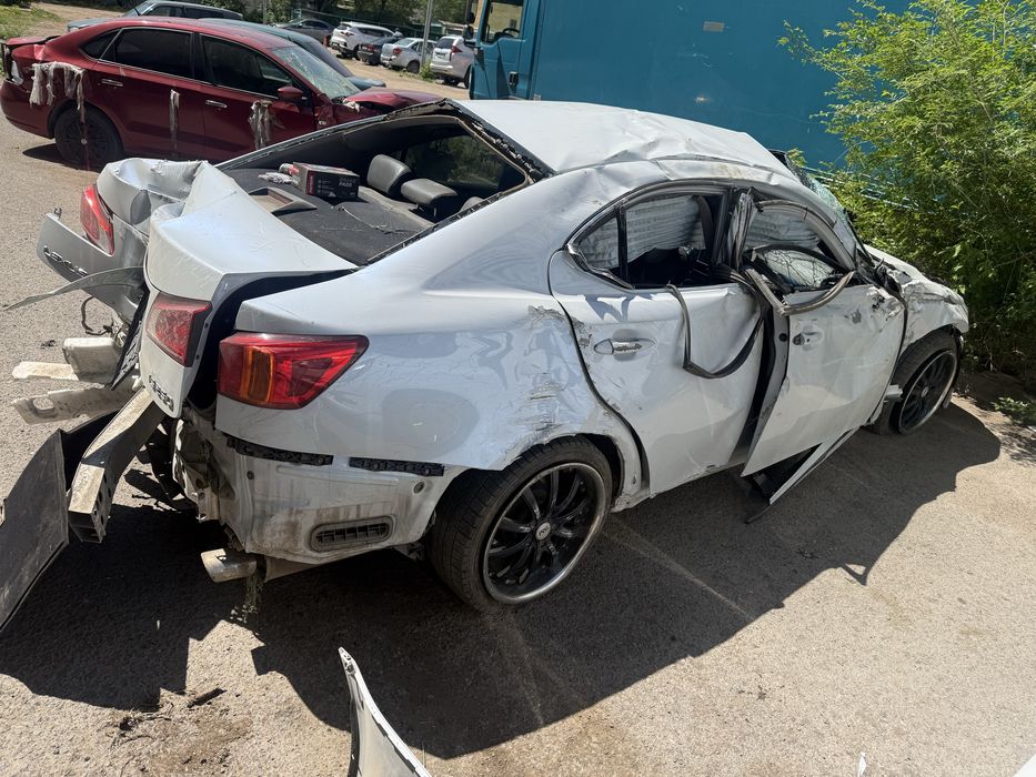 Продается Lexus is250