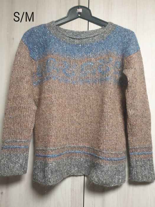 Pulovere/Bluze 10 lei oricare