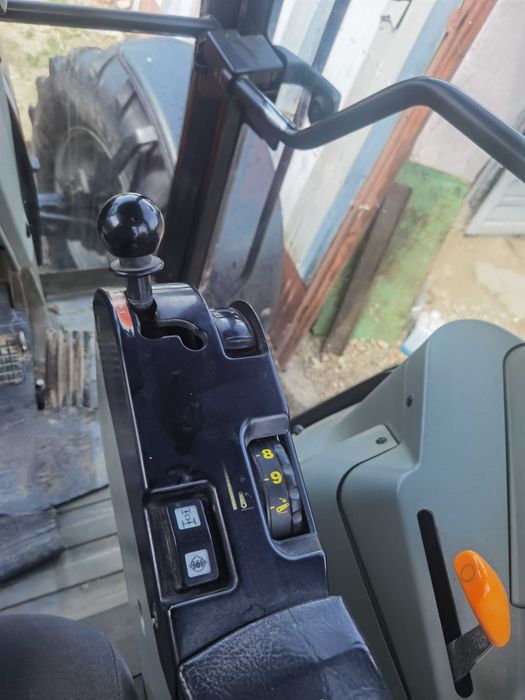 Massey ferguson 8220 160 cai, impecabil, recent adus