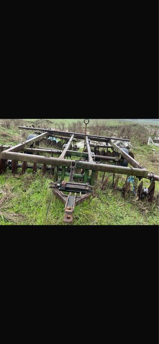 Vând disc  pretul este de 1000€