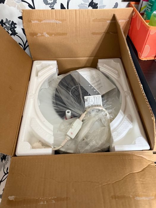 Ariston новый в коробке