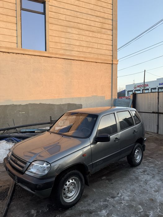 Шевролет нива 2005г