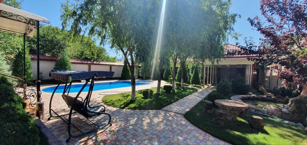 Продаётся своя дача в чарваке ходжикент