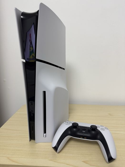 Vand Playstation 5 Slim 1TB