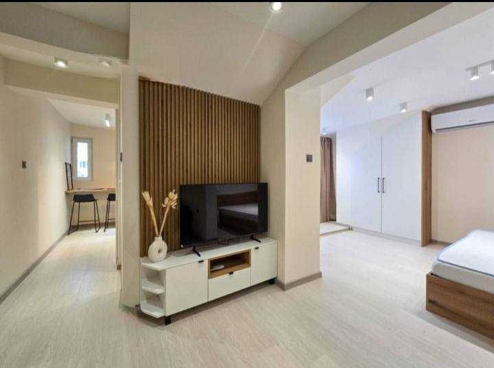 Дава се под наем Двустаен апартамент в София, Център - 52 кв.м за 687.99 € - Снимка #2