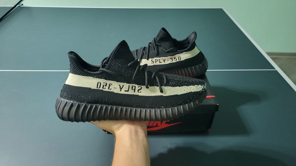Yeezy 350 noi nouti