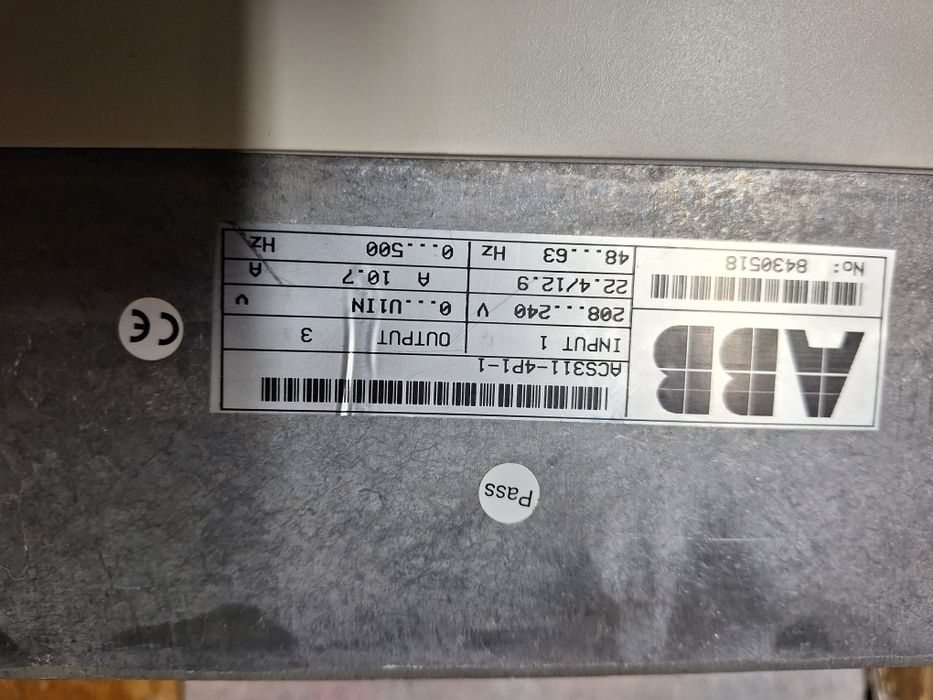 Convertizor de frecventa ABB ACS 300 .Aimentare  220ac- 2,2kw