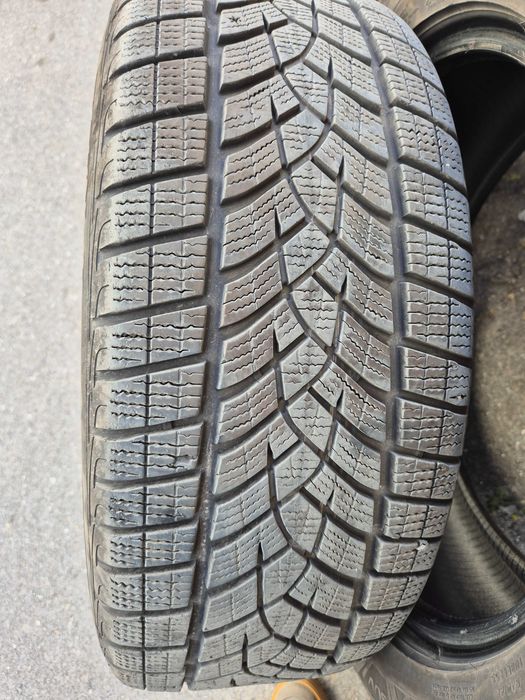 Зимни гуми  Goodyear Ultra 55/225 18
