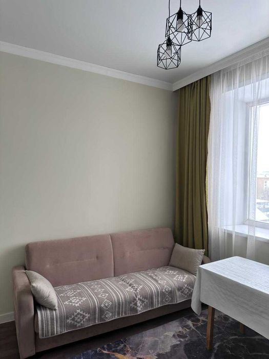 Продам евро 2х ком в центре