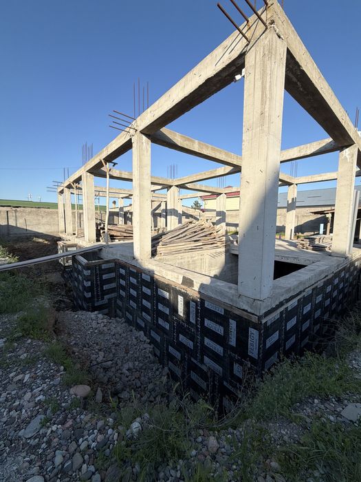 Участок 6 соток 2 недостроеных дома новый Ташкент