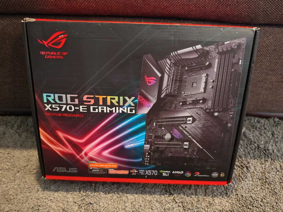 ASUS ROG Strix X570-E Gaming WIFI + RYZEN 7 5800X 8-Core (4.7 GHz )  + 32GB 3200MHZ DDR4