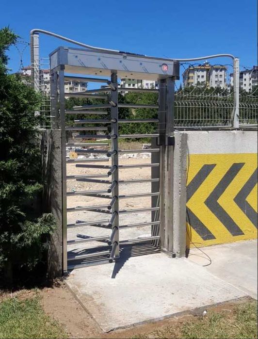 To'liq balandlikdagi tashqi turniket