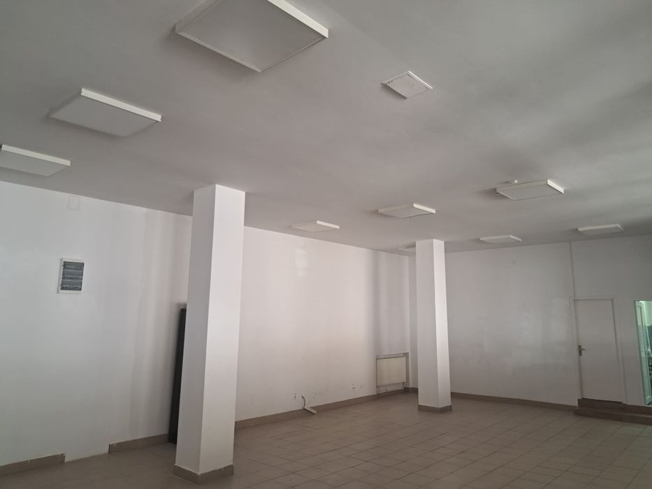 Închiriez spațiu comercial 100 mp în Călărași, zona 10 Nivele