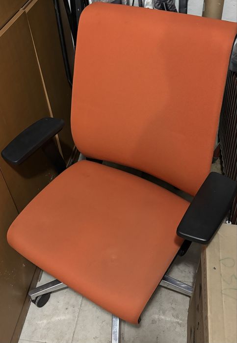 Ергономичен стол Steelcase