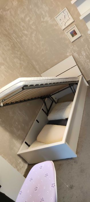 Креват с матрак 103х220