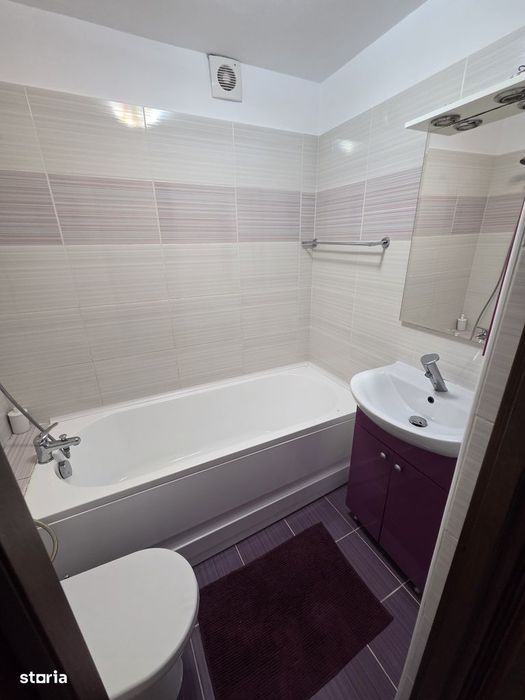 Închiriez apart . 3 camere zona Trapezului, complet mobilat și utilat