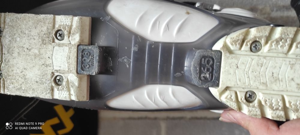 Продам лыжи в комплекте