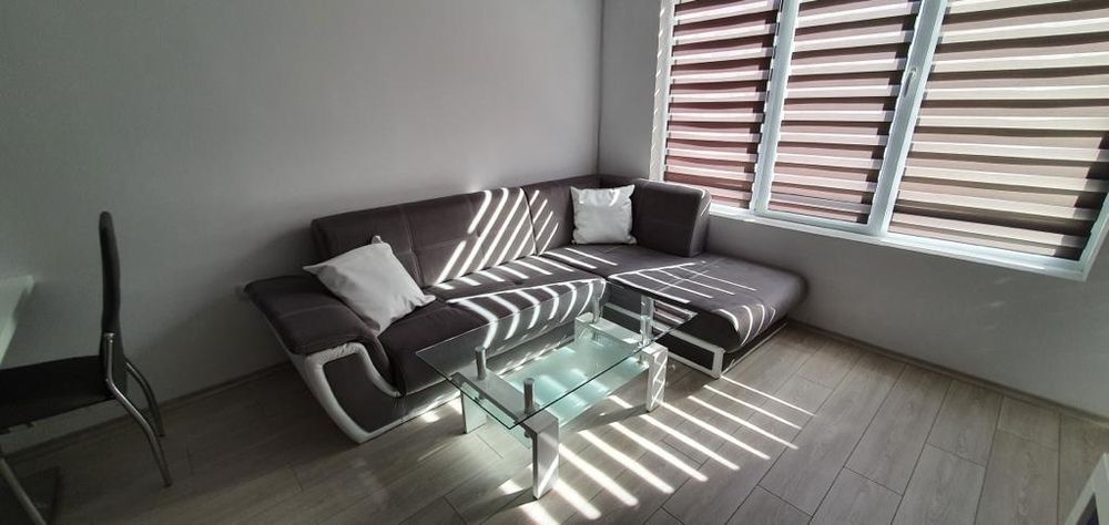 Дава се под наем Двустаен апартамент в Пловдив, Старият град - 65 кв.м за 418.71 € - Снимка #1