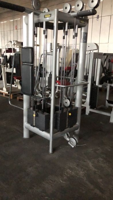 Depozit aparate fitness technogym