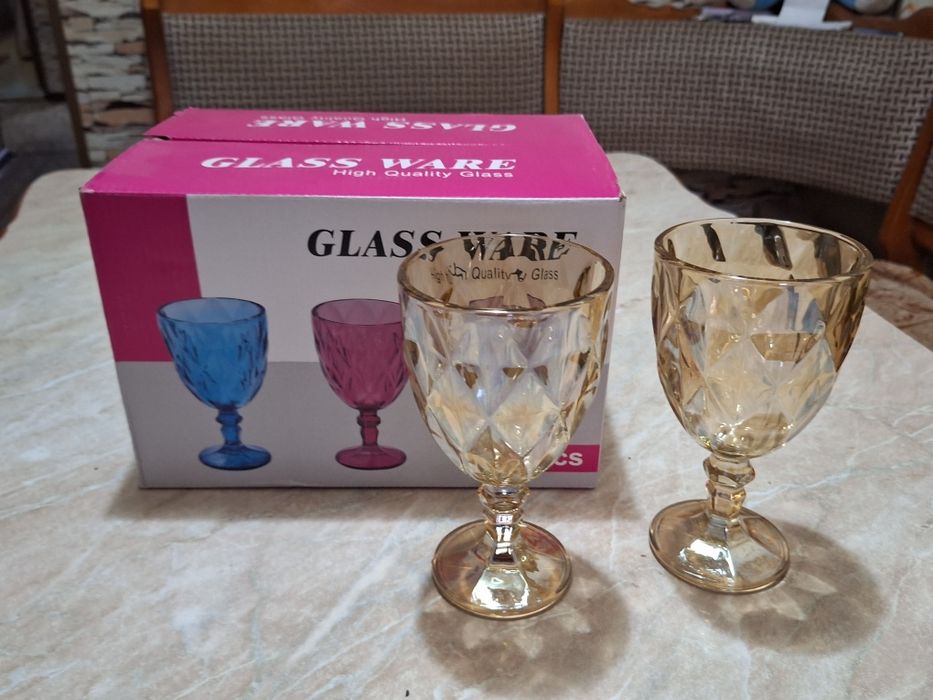 Продается комплект бокалов