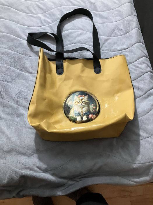 Разпродажба на чанти