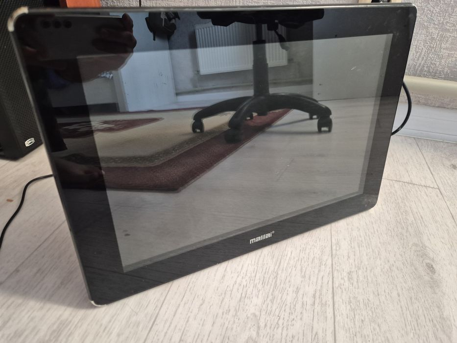 Телевизор ,19 дюймов