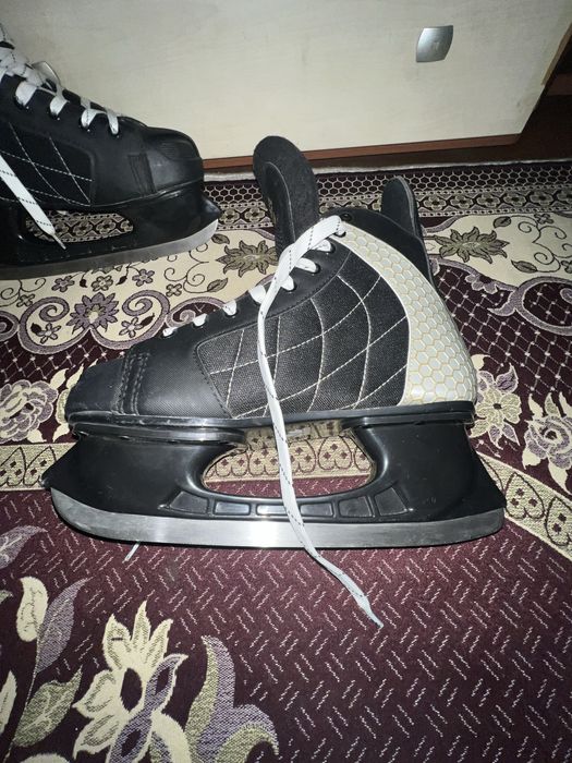 Продам коньки 45 размер