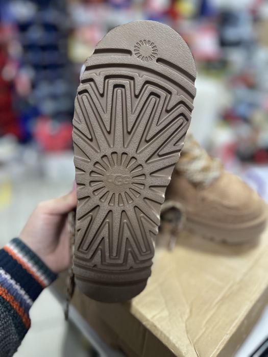 Ugg lowmel originali